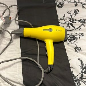 Dry bar hairdryer
